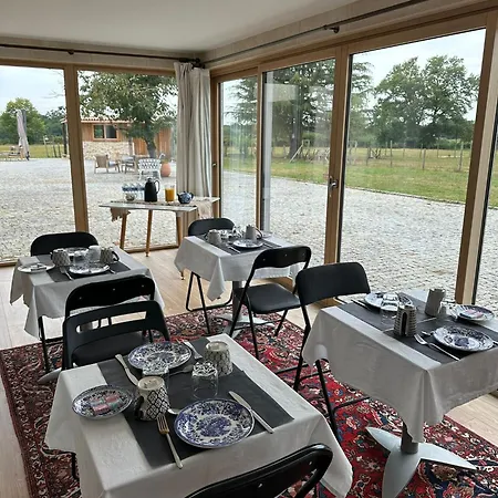 Chateau Chatillon 호텔 *