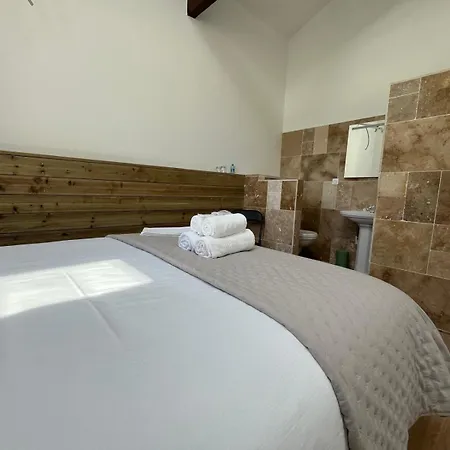 Chateau Chatillon מלון